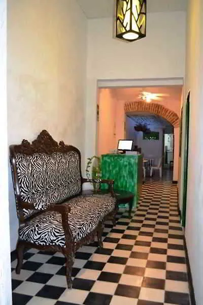 Green House Cartagena 2*,
